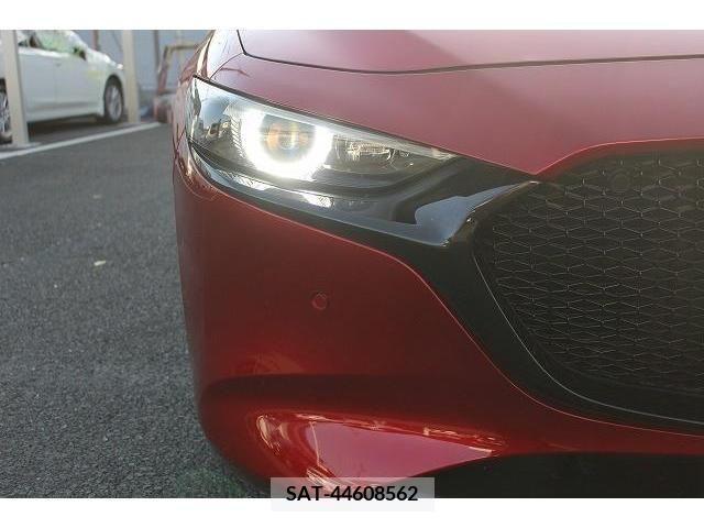 Mazda MAZDA3 2019-09 221226-11
