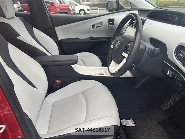 Toyota PRIUS 2016-07 282071-15