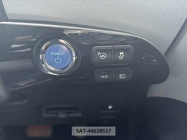 Toyota PRIUS 2016-07 282071-6