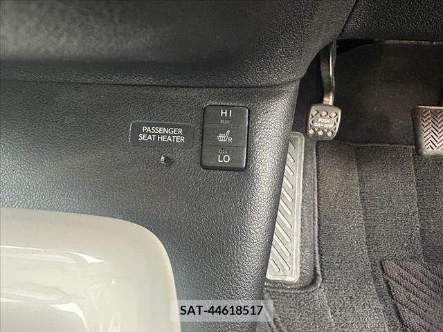 Toyota PRIUS 2016-07 282071-25