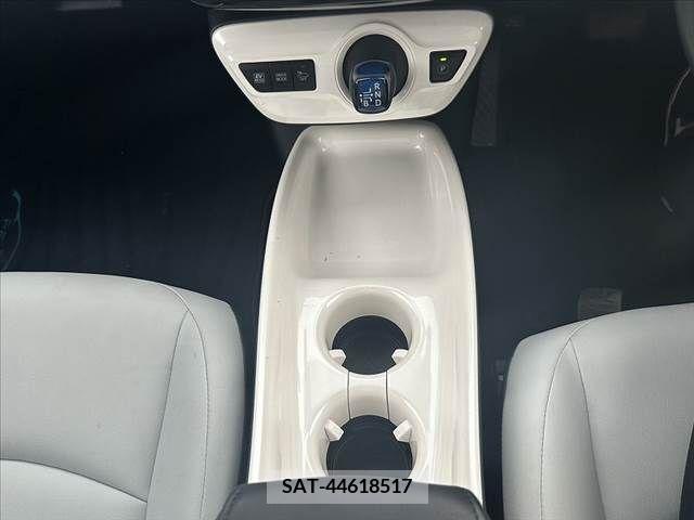 Toyota PRIUS 2016-07 282071-24