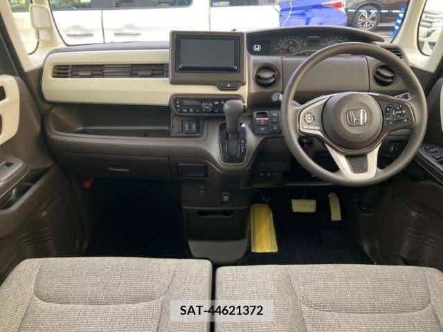 Honda N BOX 2022-01 252436-1