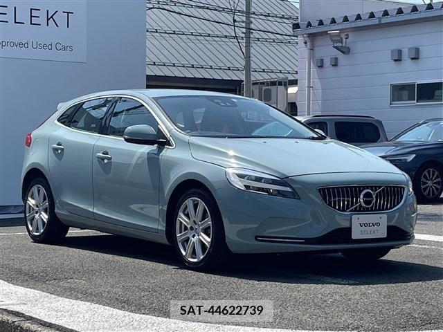 Volvo V40 2017-03 370208-3