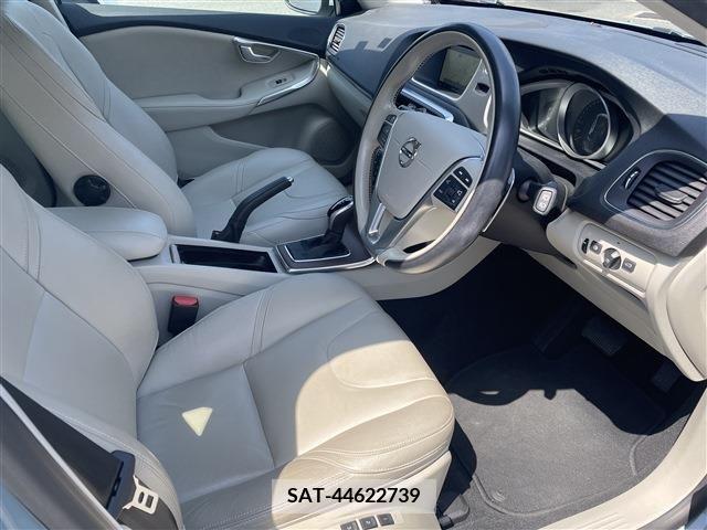 Volvo V40 2017-03 370208-9