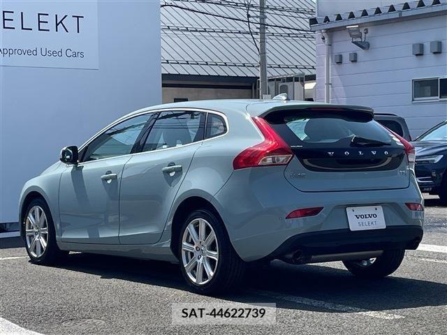 Volvo V40 2017-03 370208-8