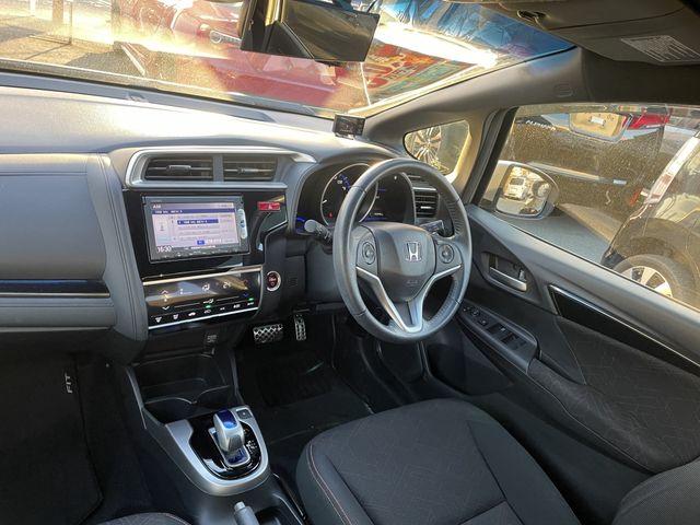 Honda FIT HYBRID 2014-01 14013-1