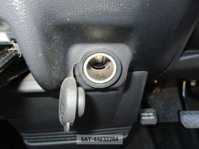 Nissan ROOX 2012-03 297936-17