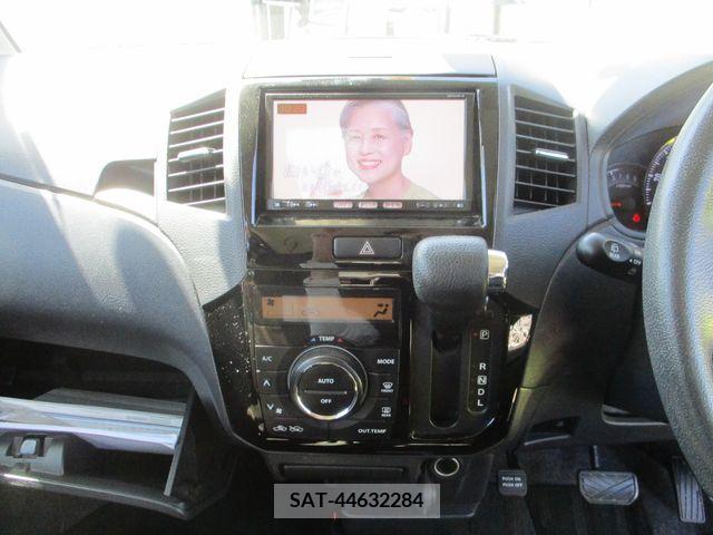Nissan ROOX 2012-03 297936-3