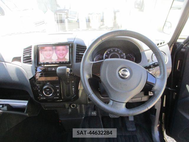Nissan ROOX 2012-03 297936-1