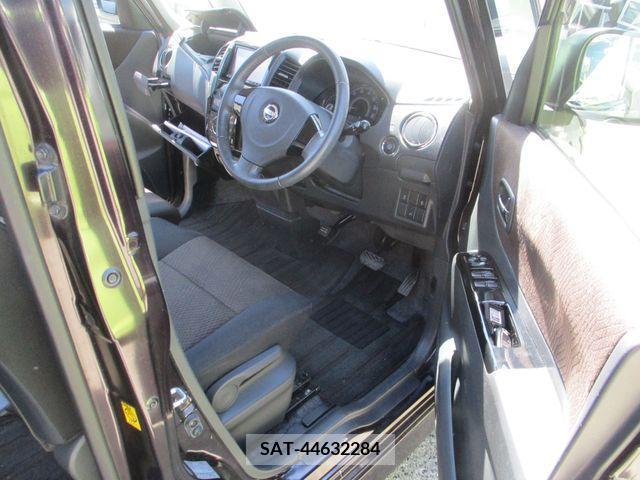 Nissan ROOX 2012-03 297936-20