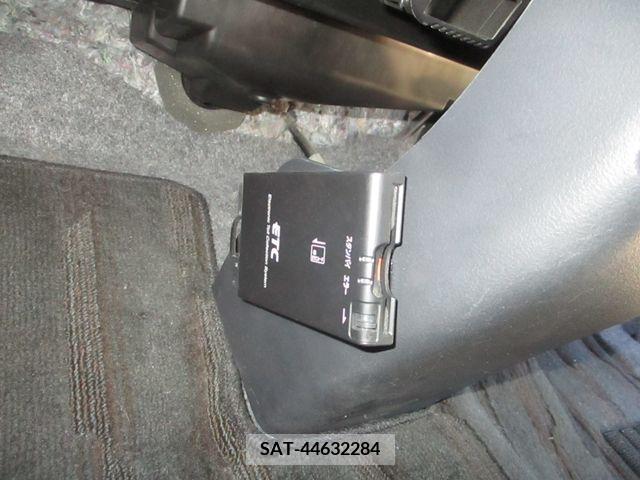 Nissan ROOX 2012-03 297936-13