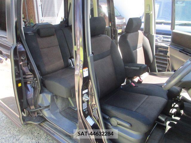 Nissan ROOX 2012-03 297936-22