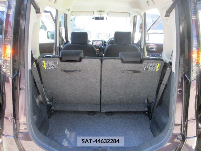 Nissan ROOX 2012-03 297936-25