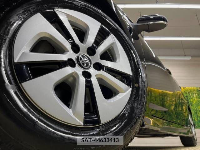 Toyota PRIUS 2016-06 330719-13