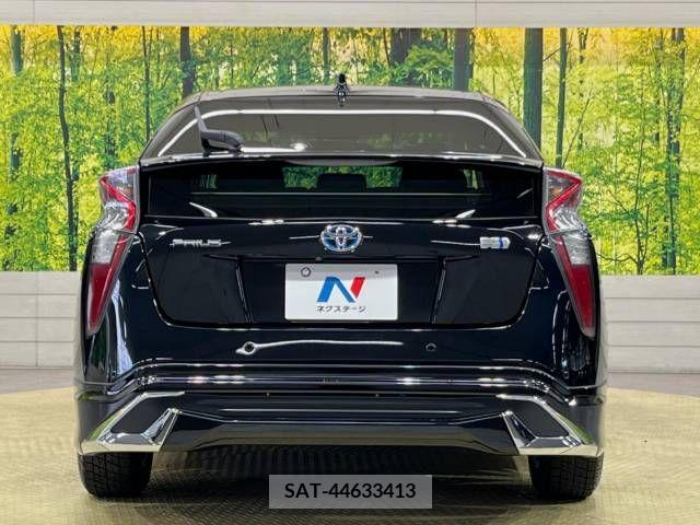 Toyota PRIUS 2016-06 330719-15