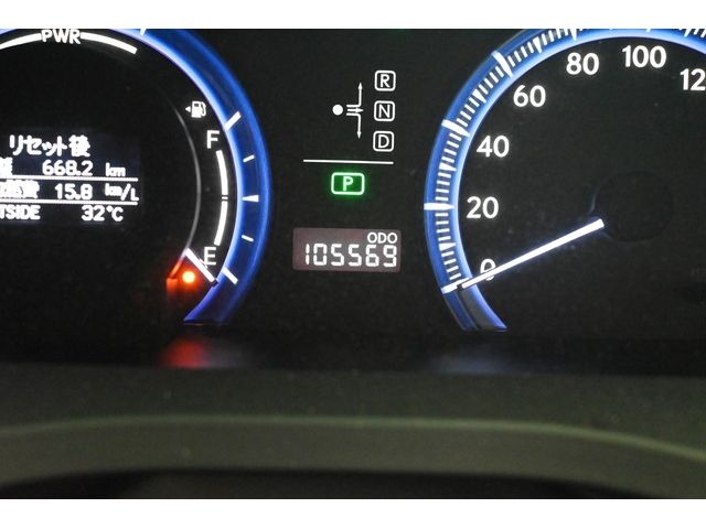 Lexus HS 2010-10 4076-26