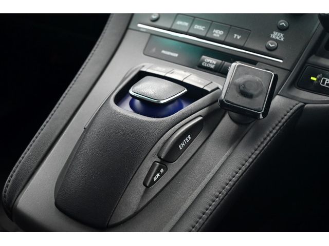 Lexus HS 2010-10 4076-19