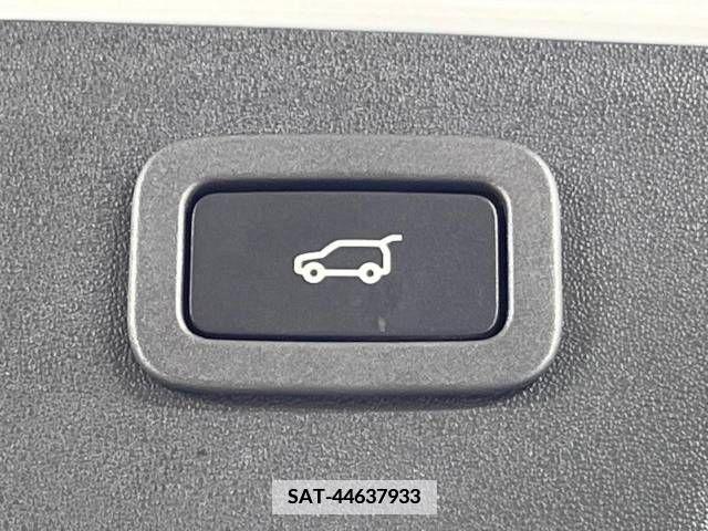 Jaguar E-PACE 2018-05 361884-6