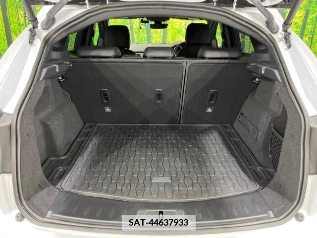 Jaguar E-PACE 2018-05 361884-11
