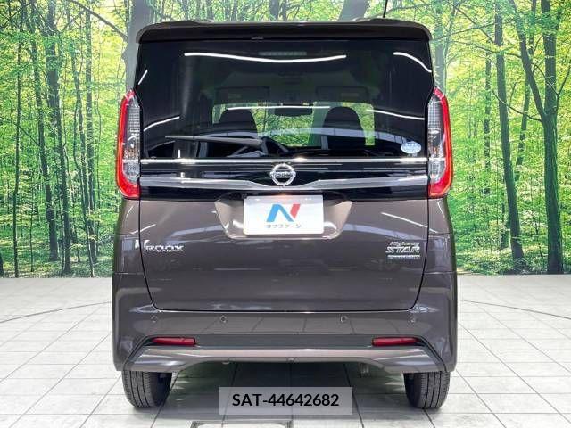 Nissan ROOX 2021-09 297959-15
