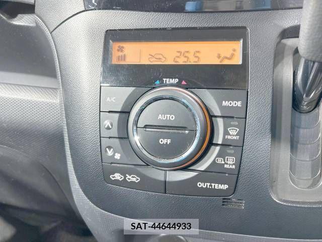 Mitsubishi DELICA D2 2015-01 381490-6