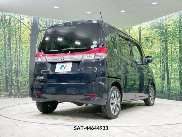 Mitsubishi DELICA D2 2015-01 381490-17
