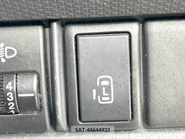 Mitsubishi DELICA D2 2015-01 381490-3