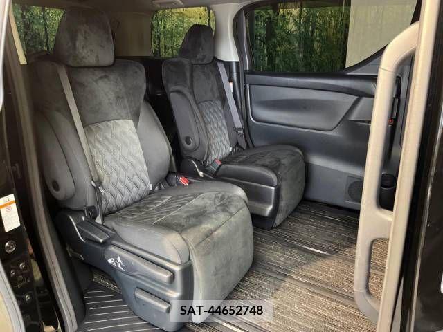Toyota ALPHARD 2018-12 383083-9