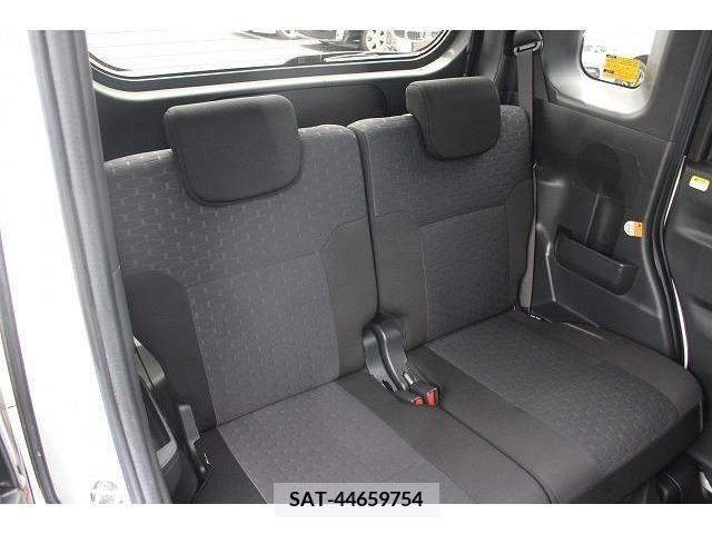 Toyota Pixis Mega 2019-03 298198-13