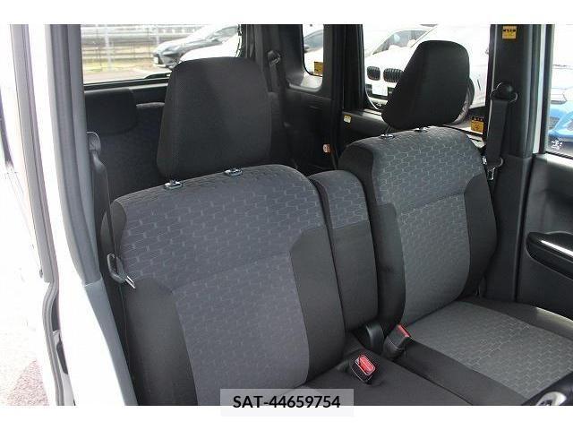 Toyota Pixis Mega 2019-03 298198-12