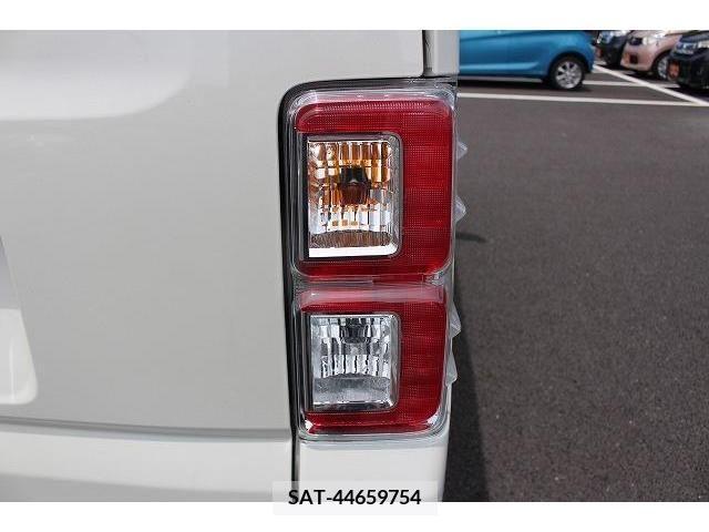 Toyota Pixis Mega 2019-03 298198-10