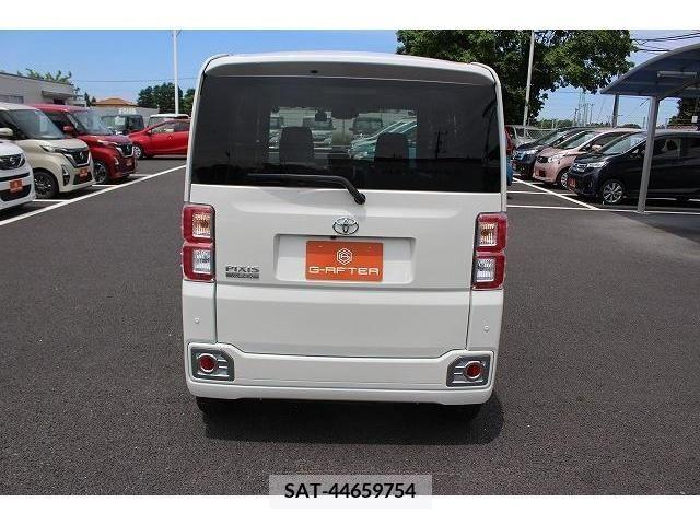 Toyota Pixis Mega 2019-03 298198-7
