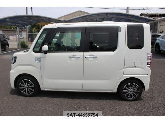 Toyota Pixis Mega 2019-03 298198-8