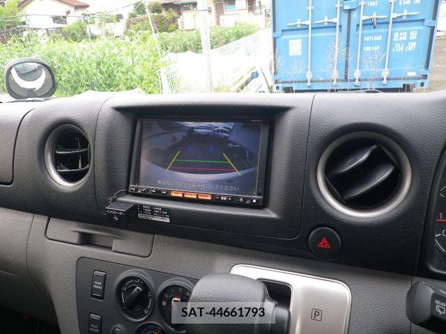 Nissan CARAVAN WAGON 2013-05 264818-10