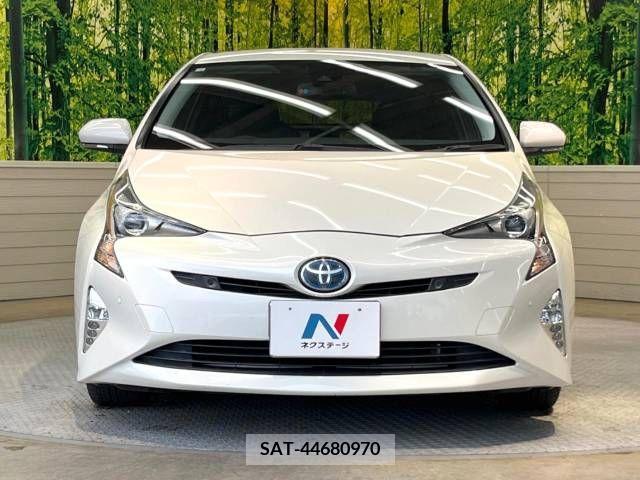 Toyota PRIUS 2018-07 281708-14