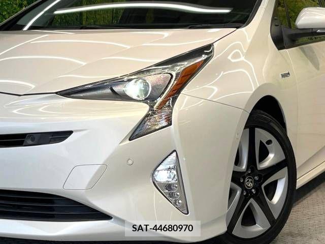 Toyota PRIUS 2018-07 281708-12