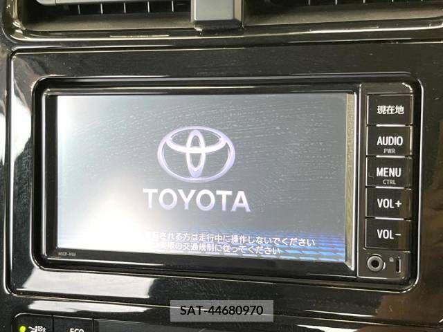 Toyota PRIUS 2018-07 281708-4
