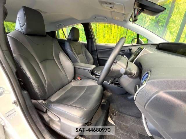 Toyota PRIUS 2018-07 281708-8