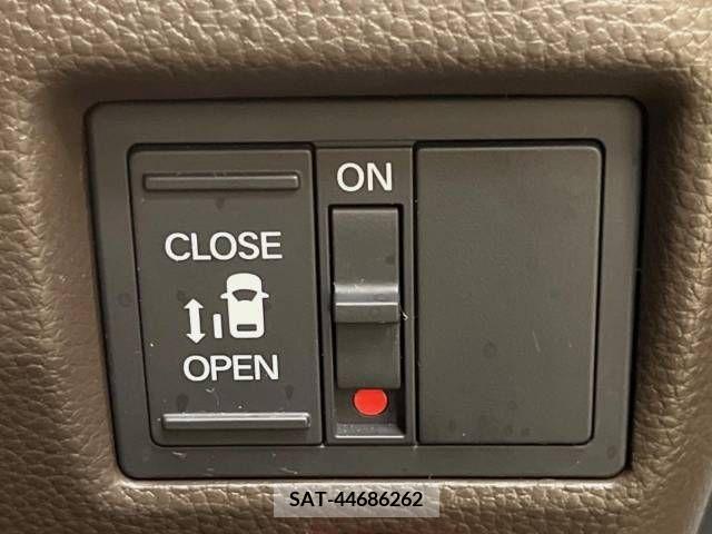 Honda N BOX 2021-12 333913-7