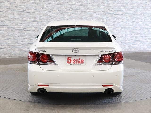 Toyota CROWN SEDAN 2017-06 16136-7