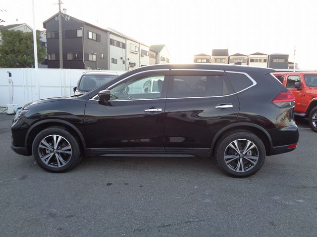 Nissan X-TRAIL 2019-01 181447-28