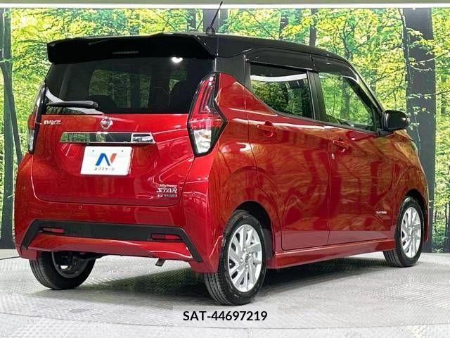Nissan DAYZ 2019-05 266632-17