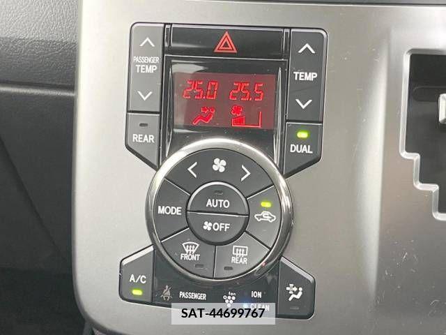 Toyota VOXY 2012-11 338751-7