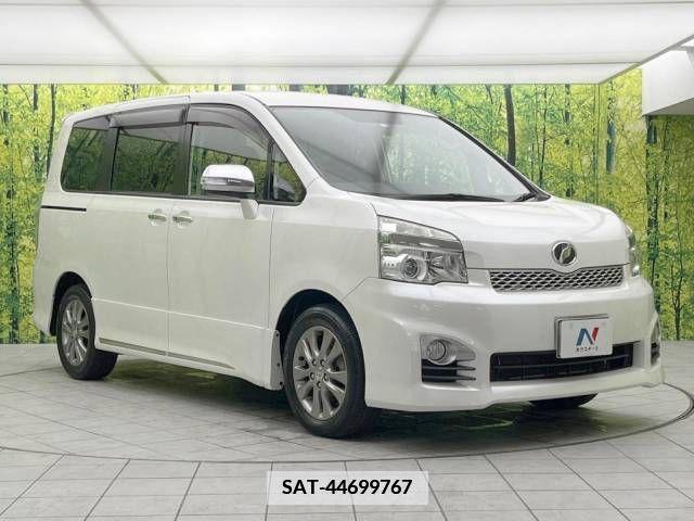 Toyota VOXY 2012-11 338751-17