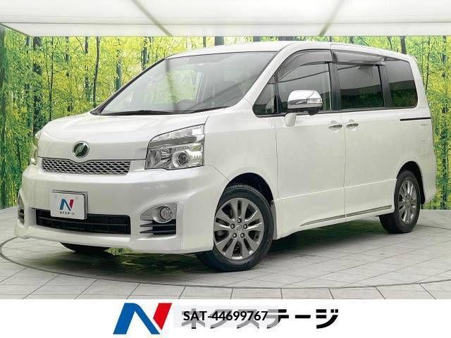 Toyota VOXY 2012-11 338751-0