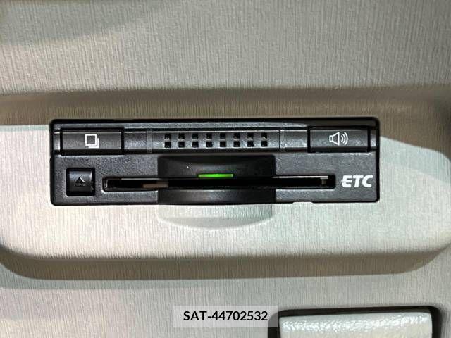 Toyota PRIUS 2014-08 282240-7