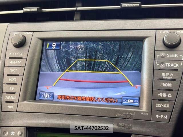 Toyota PRIUS 2014-08 282240-3