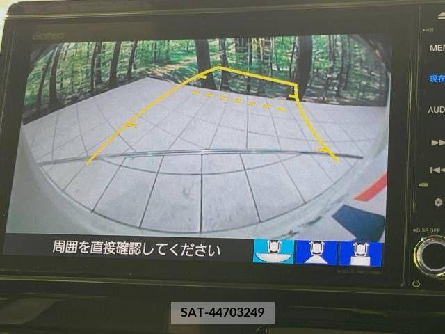 Honda N BOX 2018-02 364534-5