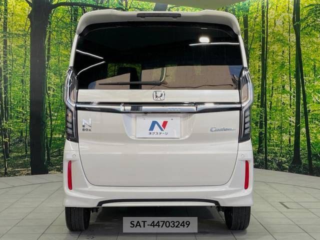 Honda N BOX 2018-02 364534-15