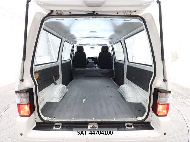Mazda BONGO VAN 2018-03 263236-7